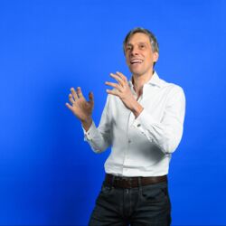 Dr. Moritz Nill